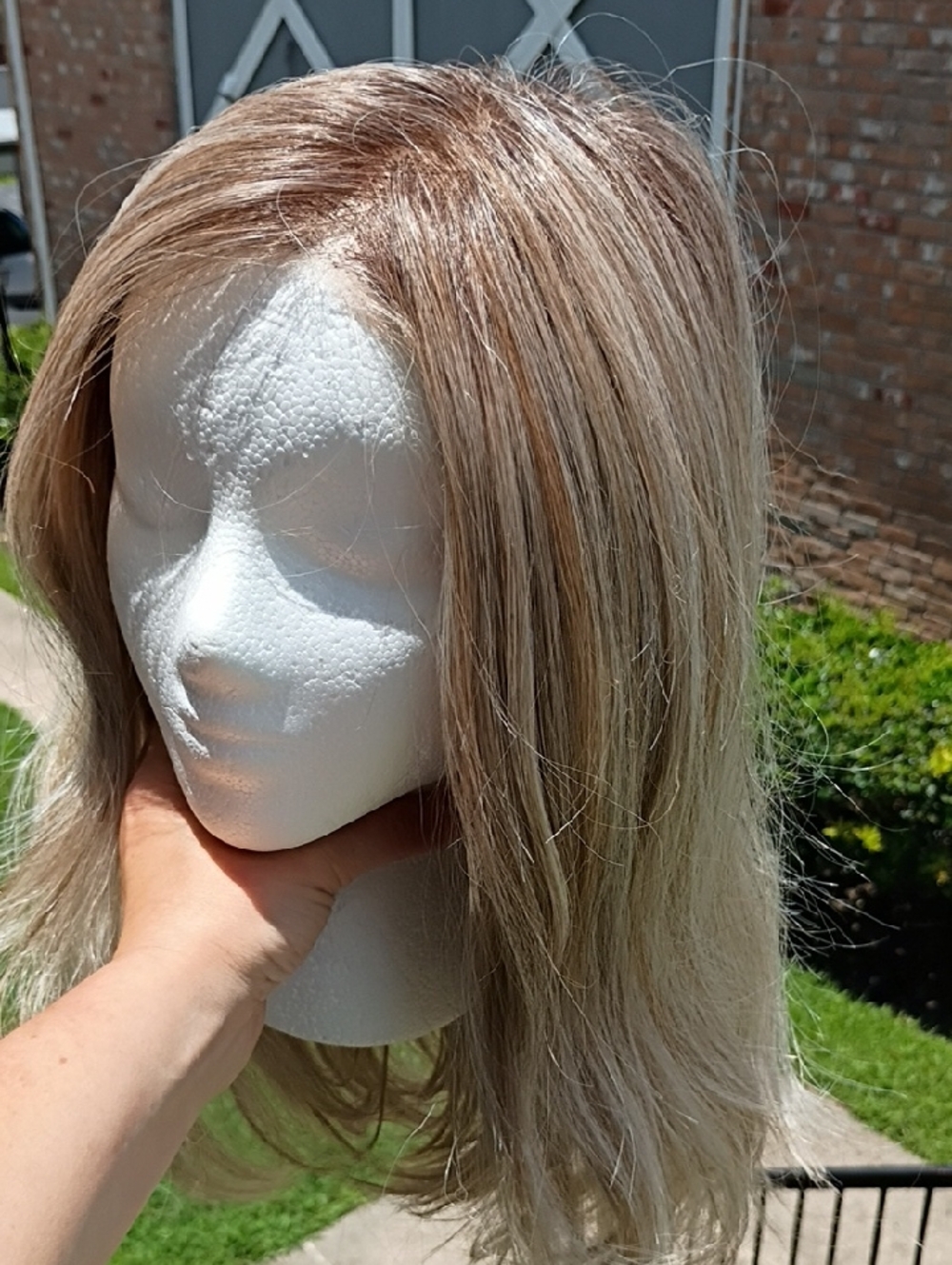 Belle Tress Women's Lace Front Wig - Butterbeer BlondeBlend Heat Friendly! 18 In